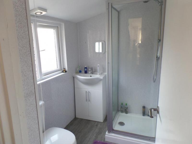 1 bed property in Claude Place, Cardiff
